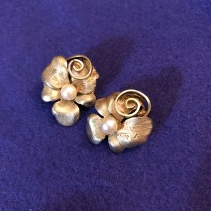 Vintage Clip on Earrings